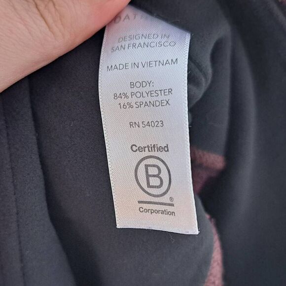 Athleta Elation Glades 7/8 Tight Leggings in Red Black size Small - Picture 9 of 10